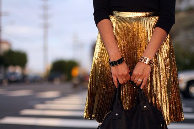 gold skirt outfit